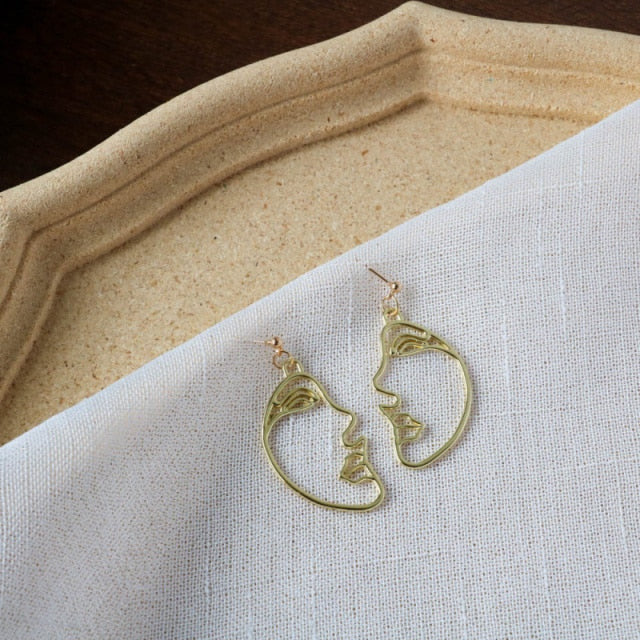 Fashion Girl Face Abstract Line Drop Earrings for Women Simple Human Face Pendant Earrings Elegant Female Ear Jewelry Gifts yuhuv test yuhuv test022.