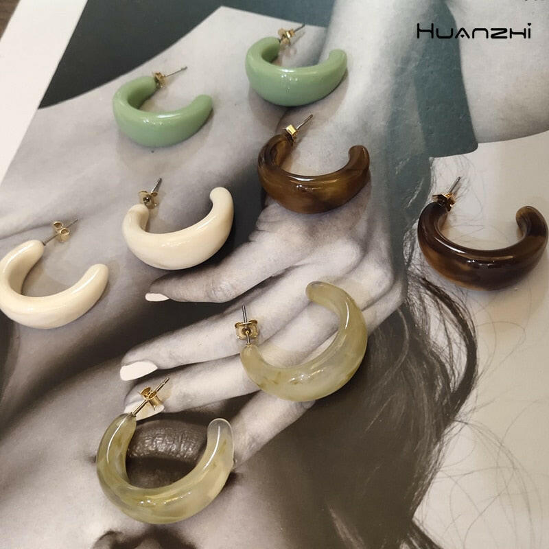 HUANZHI 2020 New Korea Colorful Acrylic Geometric C-shaped Hoop Earrings Retro For Women Girls Party Travel Jewelry Gifts yuhuv test  yuhuv test022.