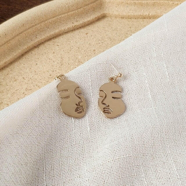 Fashion Girl Face Abstract Line Drop Earrings for Women Simple Human Face Pendant Earrings Elegant Female Ear Jewelry Gifts yuhuv test  yuhuv test022.