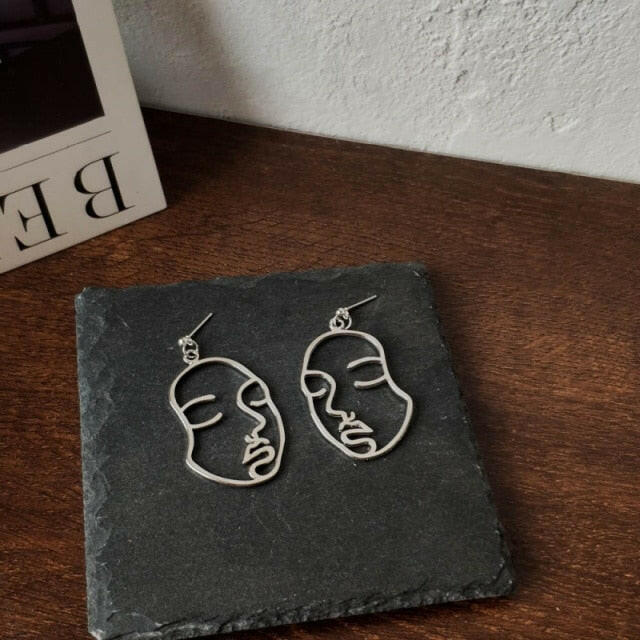 Fashion Girl Face Abstract Line Drop Earrings for Women Simple Human Face Pendant Earrings Elegant Female Ear Jewelry Gifts yuhuv test  yuhuv test022.