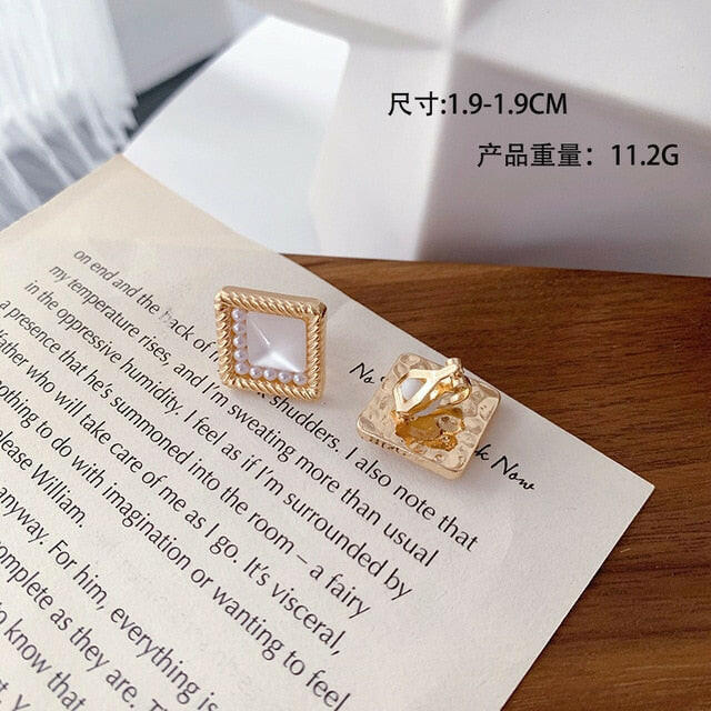 Korean Design Elegant Simulated Pearl Big Round Clip on Earrings Non Pierced Baroque Pearl Ear Clips for Women Jewelry Wholesale yuhuv test  yuhuv test022.