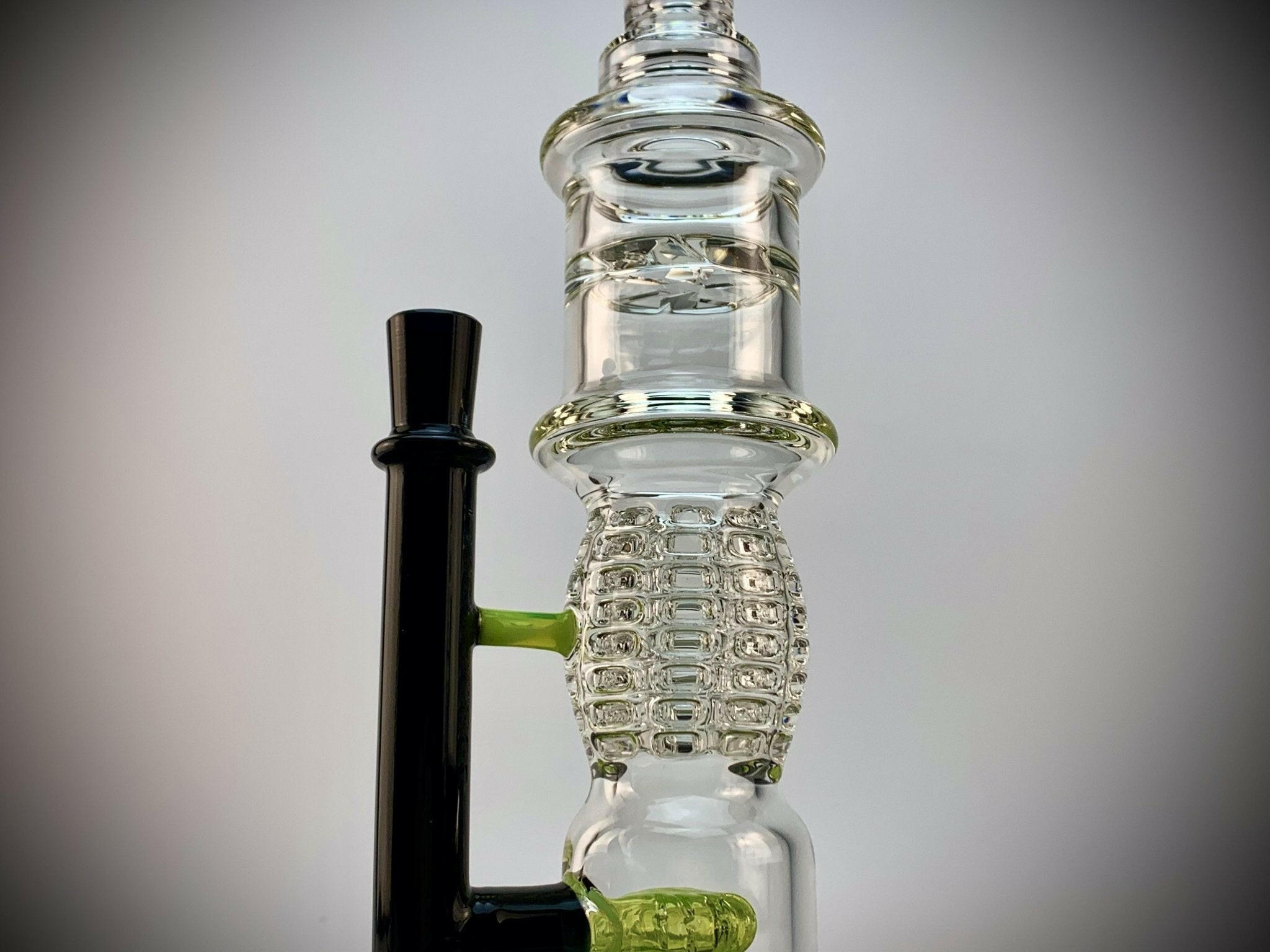 a22222346  330  Zoda Glass SLYME Honeycomb Percolator Glass Rig 55.